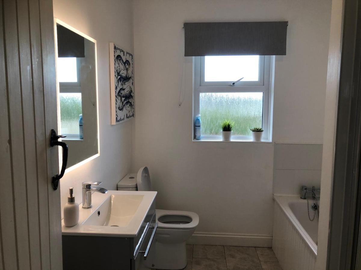 Nanny Willow'S Cottage Portballintrae Luaran gambar